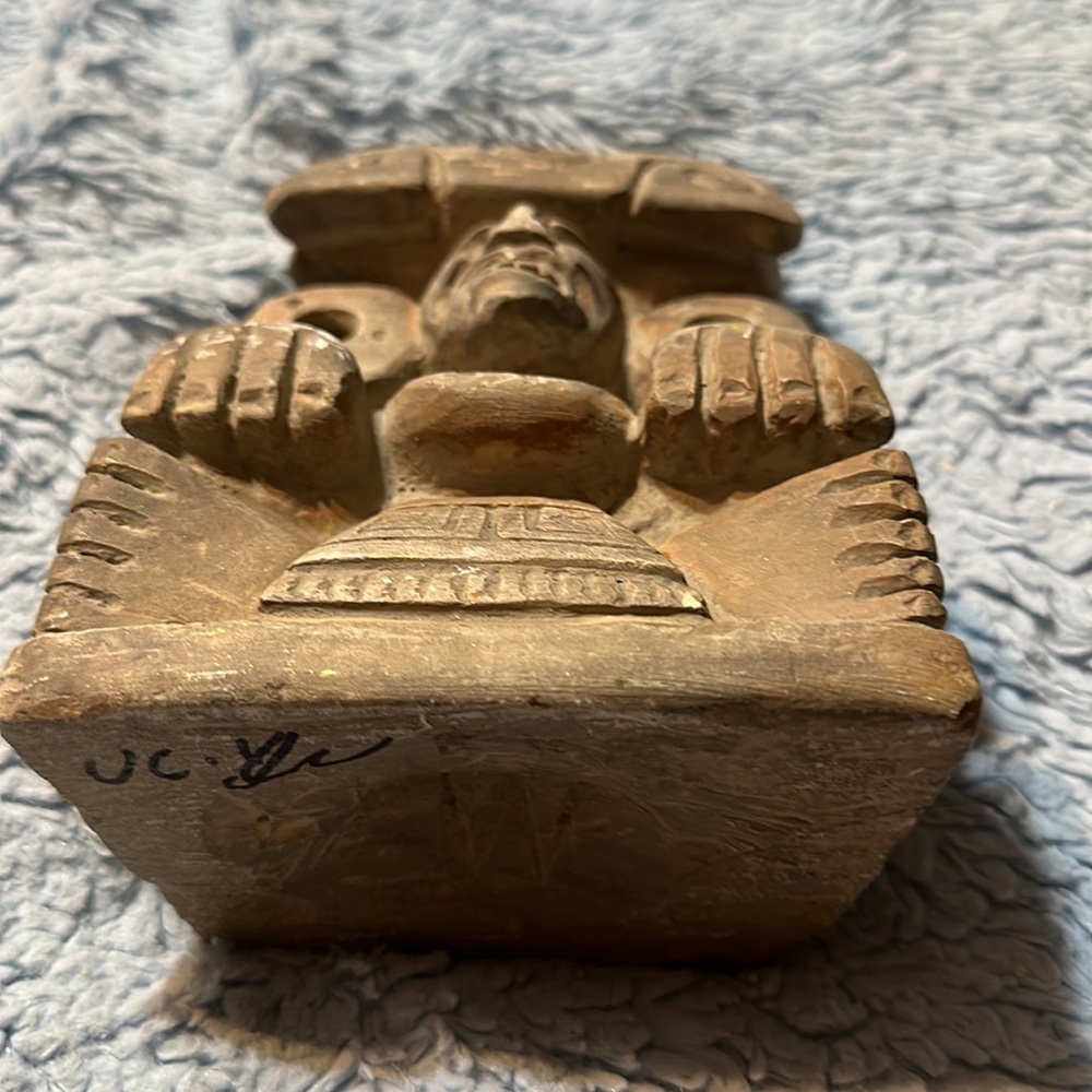Statue - Picture 4 of 5